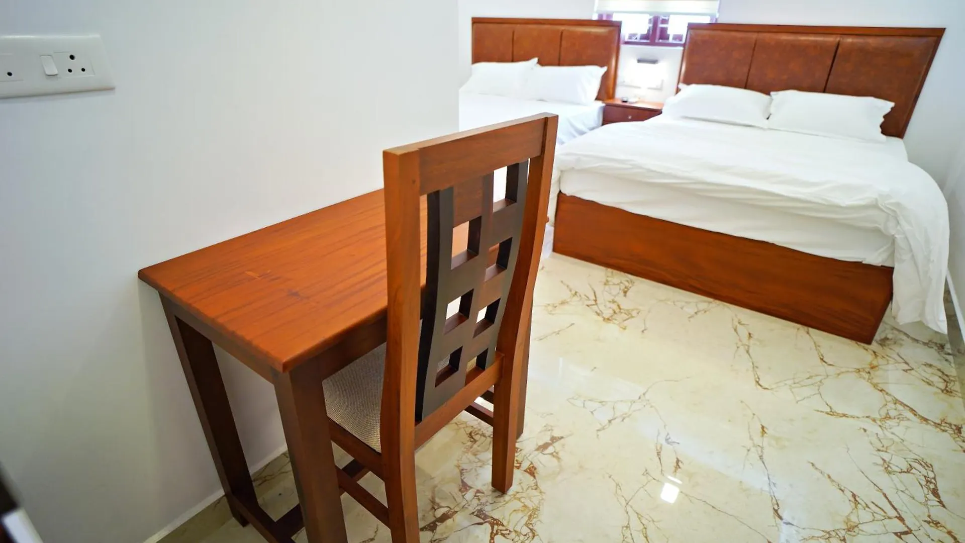 Gh Grand Park Hotel Angamali India