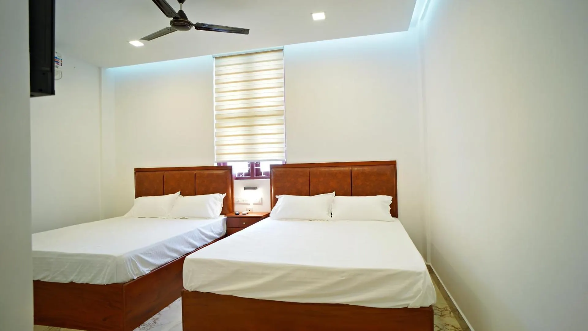 Gh Grand Park Hotel Angamali