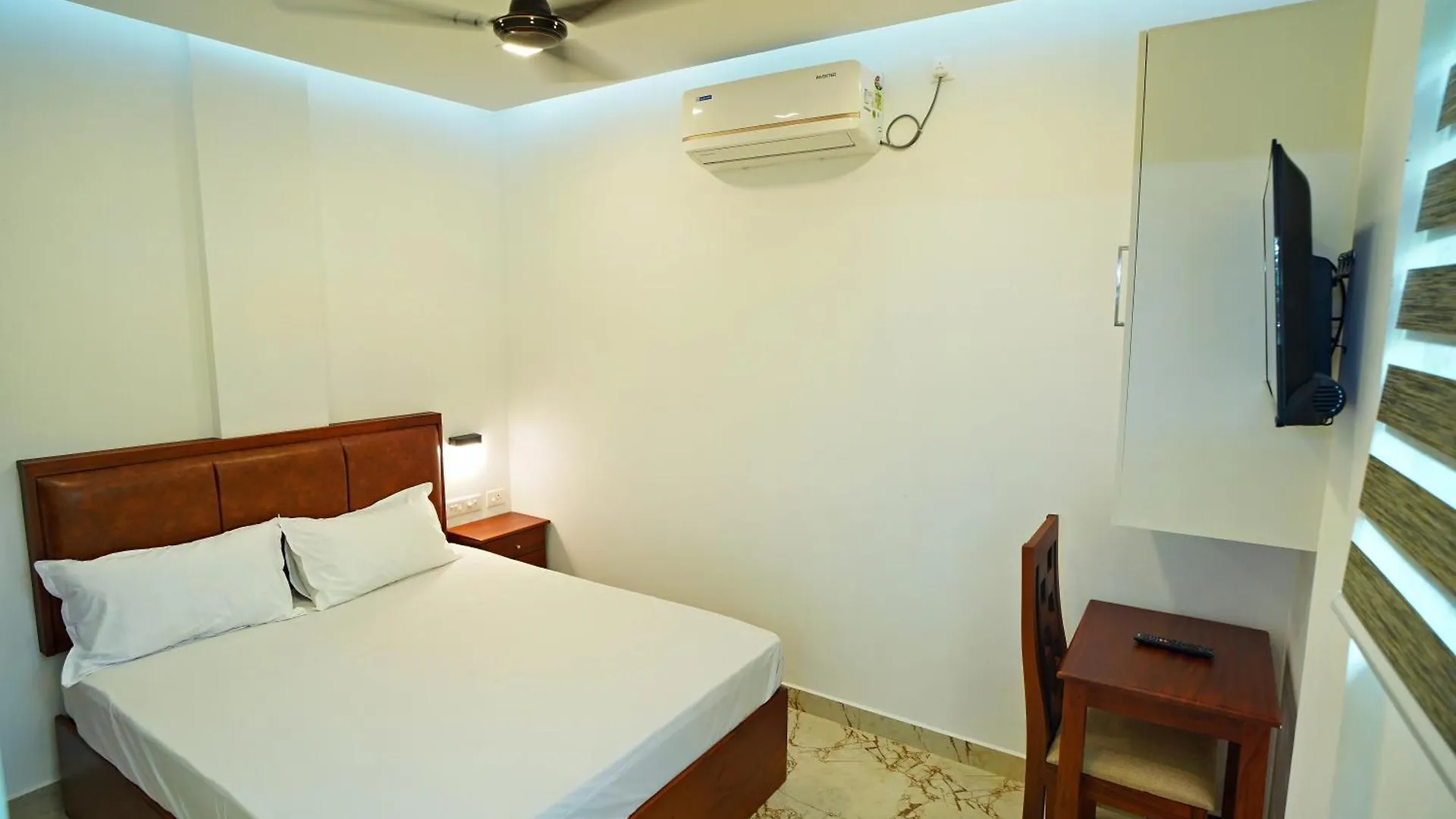 Gh Grand Park Hotel Angamali