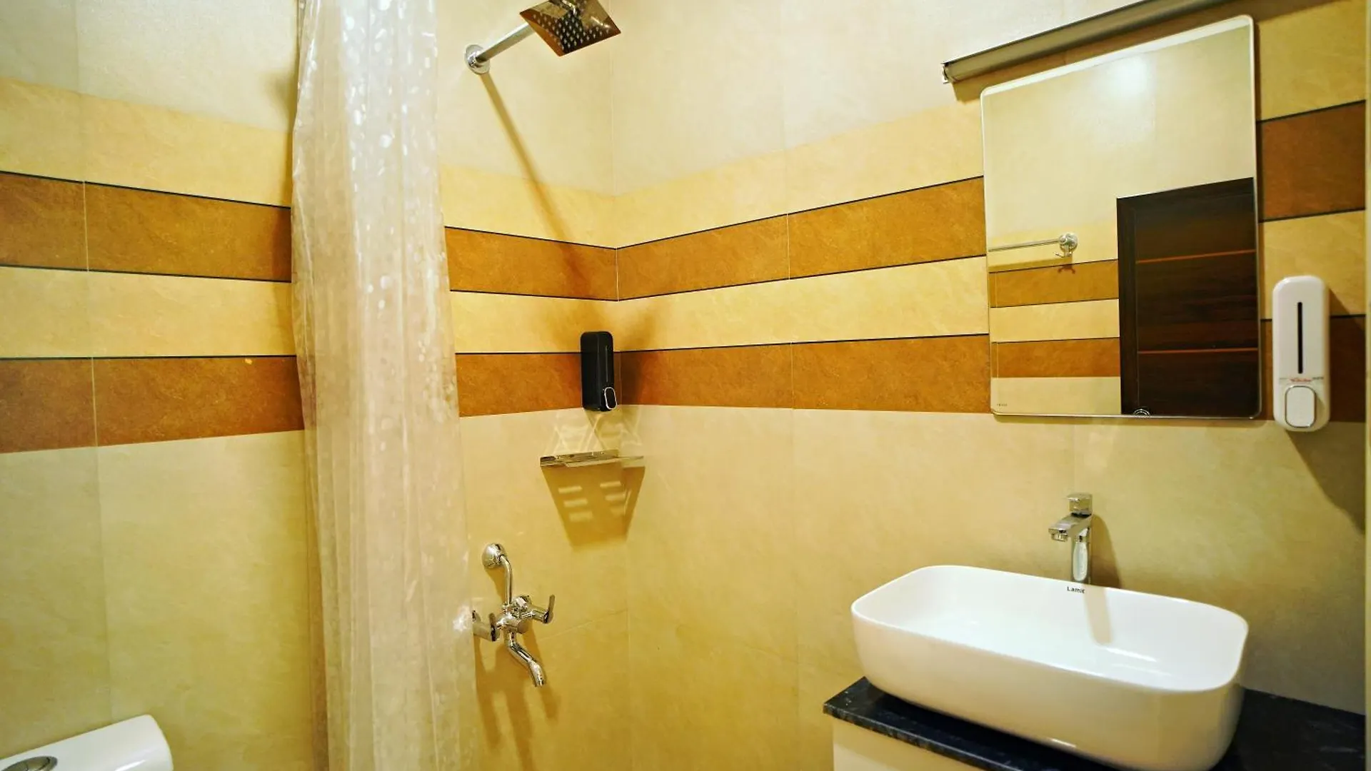 Gh Grand Park Hotel Angamali
