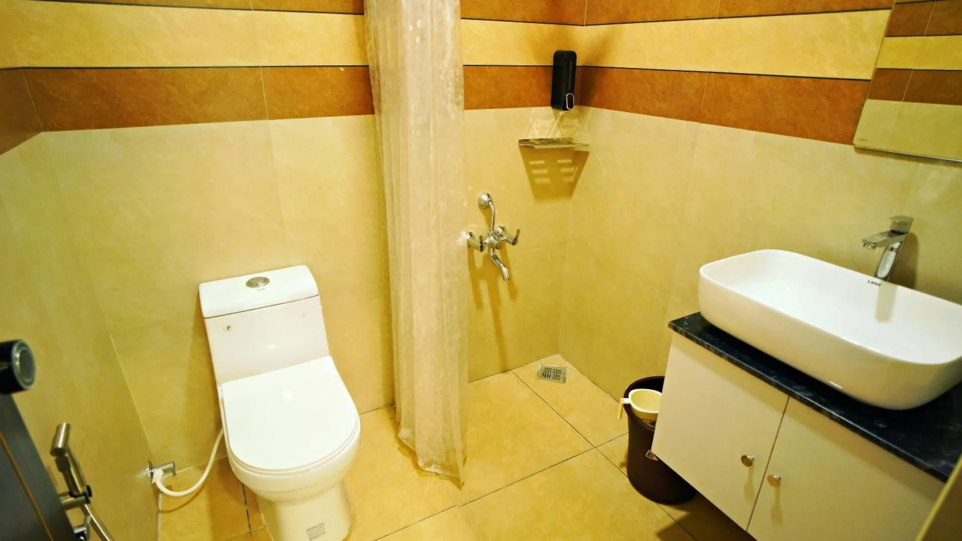 Gh Grand Park Hotel Angamali 0*,  India