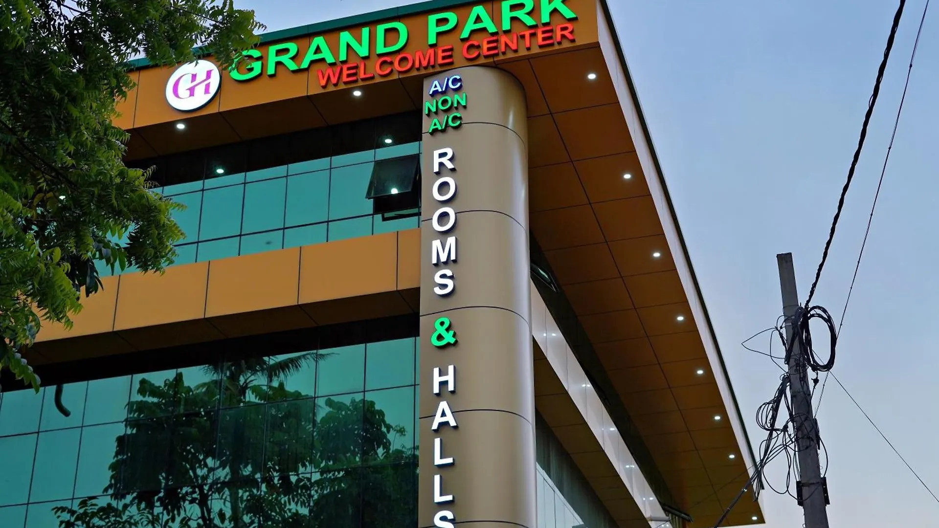 Gh Grand Park Hotel Angamali