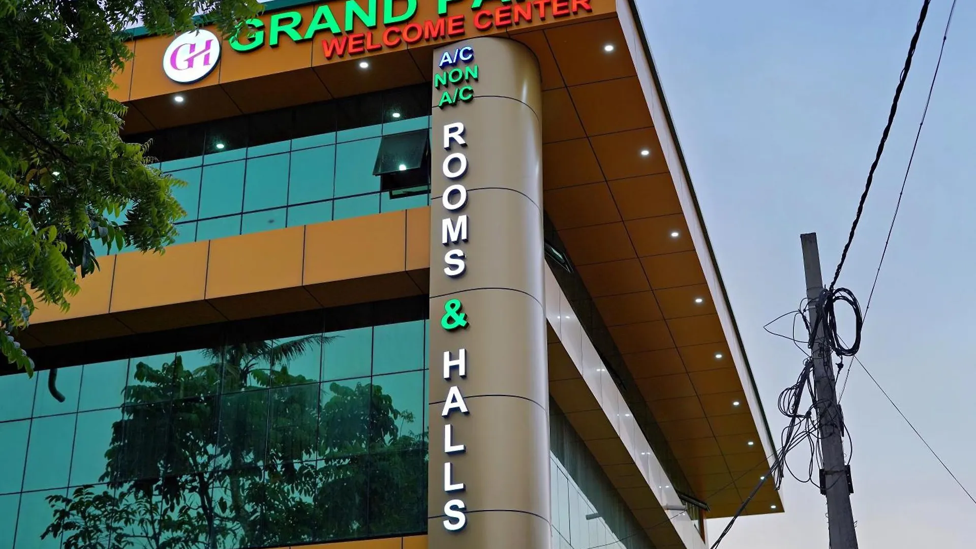 Gh Grand Park Hotel Angamali
