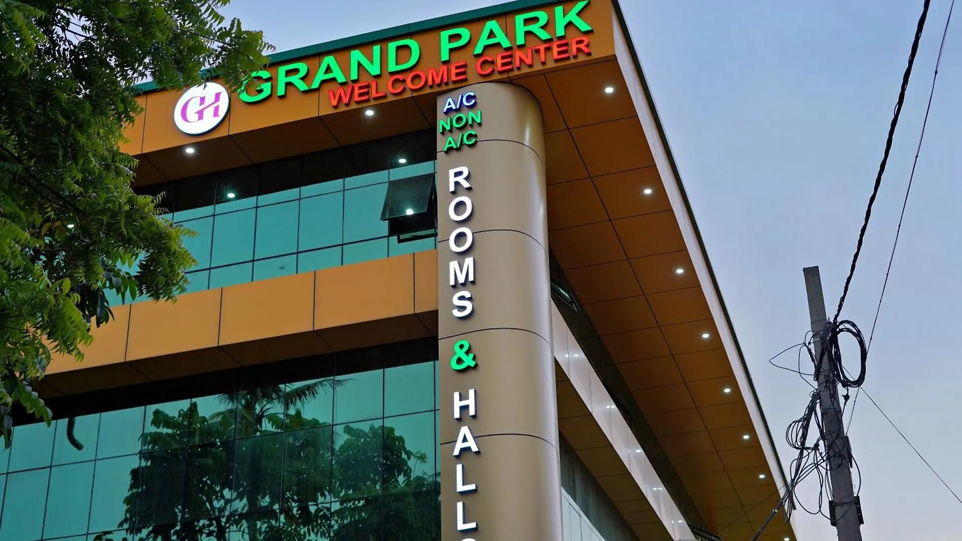 Gh Grand Park Hotel Angamali
