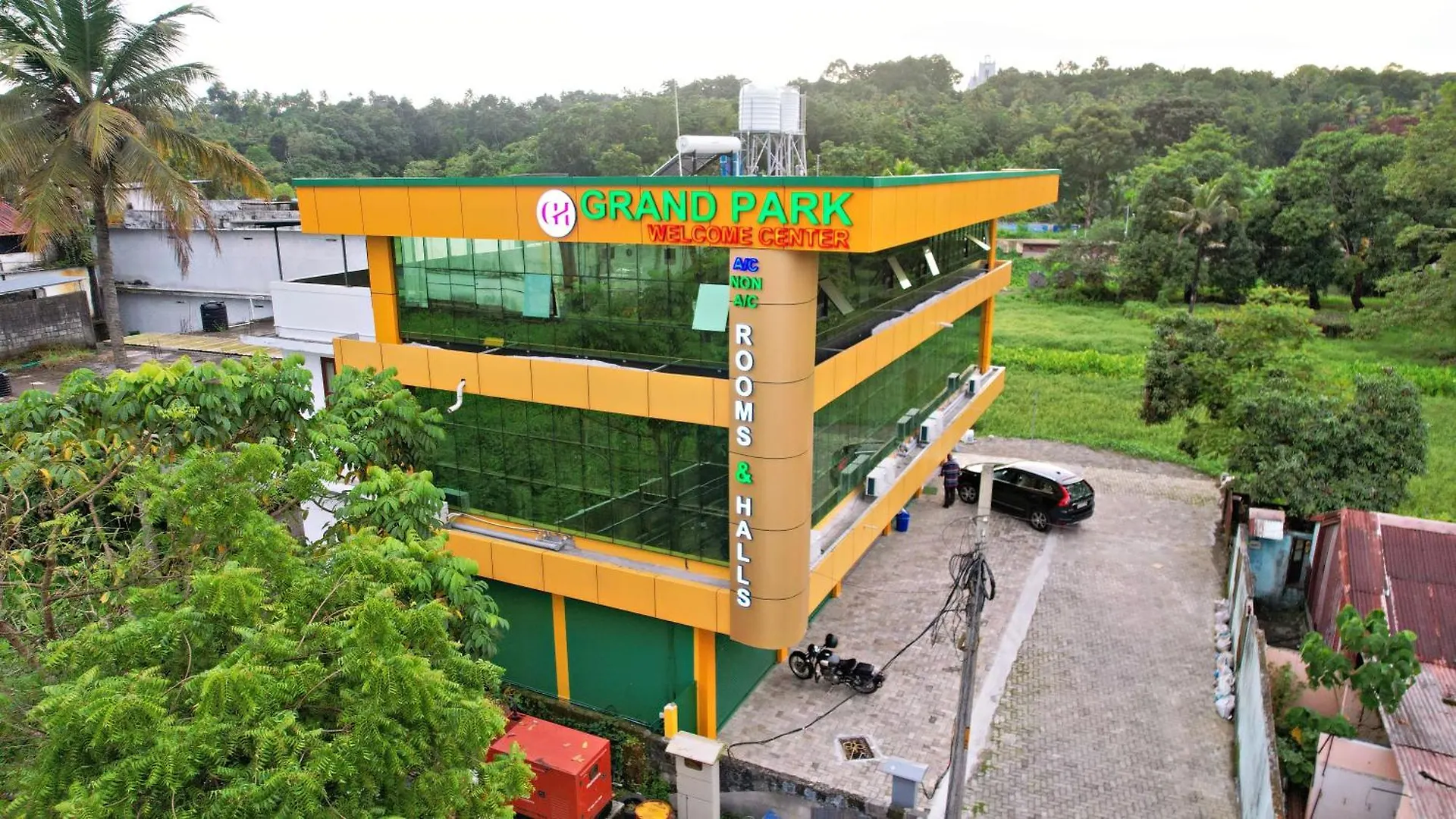 Gh Grand Park Hotel Angamali India