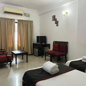 Gee Bee Palace Hotel